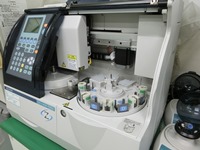<p>血液を調べることによって動物の健康状態に関する多くの情報を得ることができます。<br />
言葉をしゃべることができない動物たちのことを理解するために必須のアイテムです。</p>